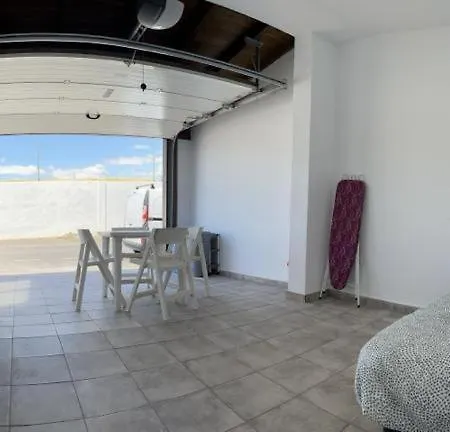 Holiday home Hubara House *