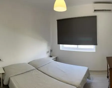 Hubara House